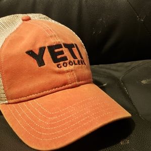 Yeti snapback